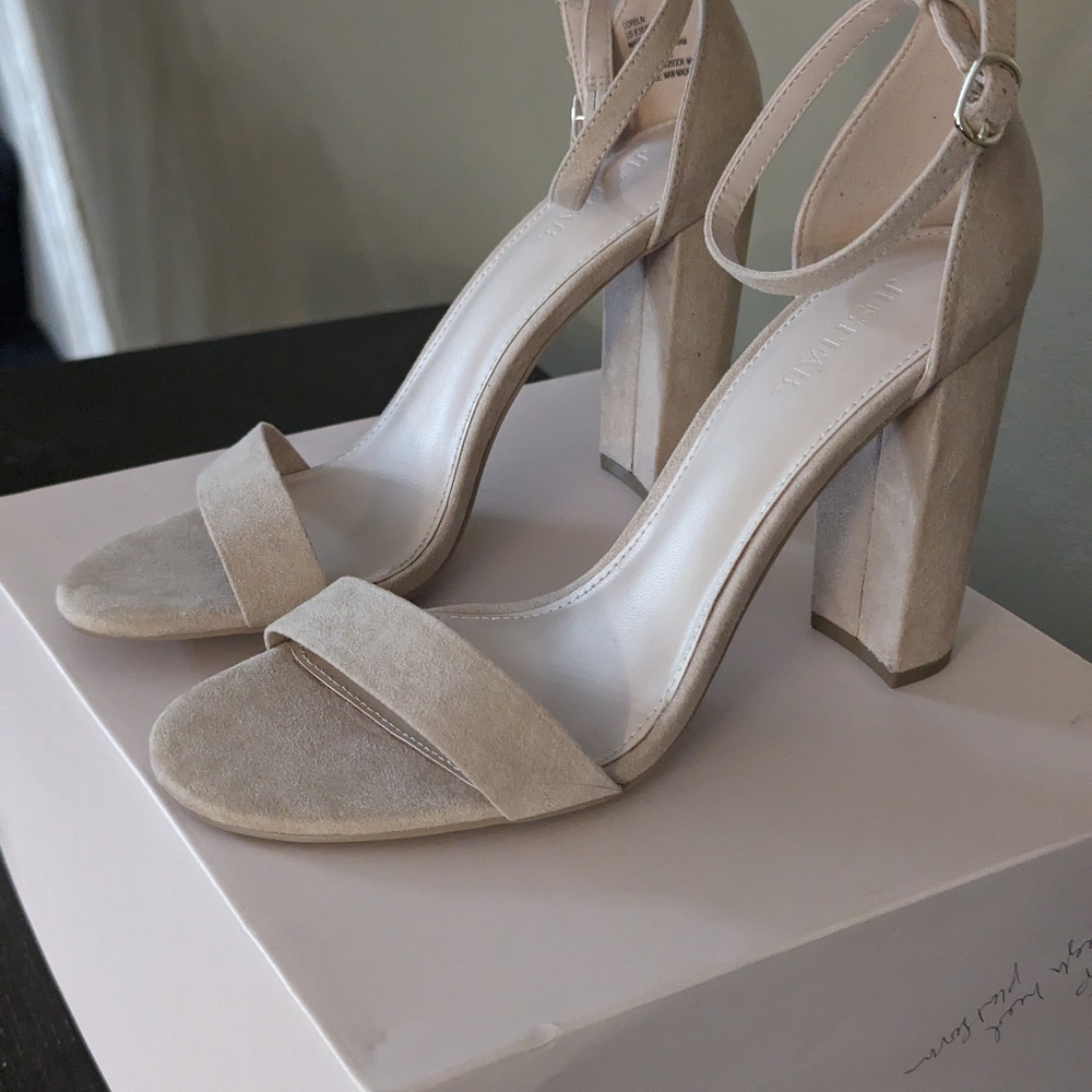 Tan strap sandals size 8